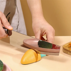 Carrot-Shaped Mini Knife Sharpener for Kitchen Tools